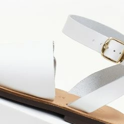 Δερμάτινα Estil φλατ πέδιλα με φαρδιά φάσα - Λευκό 14 Δερμάτινα Estil φλατ πέδιλα με φαρδιά φάσα - Λευκό -Σανδάλια κατάστημα dermatina estil flat pedila me fardia fasa 105151 2xr4