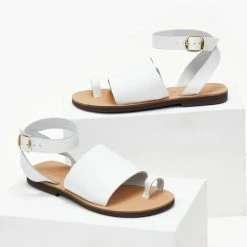 Δερμάτινα Estil φλατ πέδιλα με φαρδιά φάσα - Λευκό 15 Δερμάτινα Estil φλατ πέδιλα με φαρδιά φάσα - Λευκό -Σανδάλια κατάστημα dermatina estil flat pedila me fardia fasa 105151 h37i