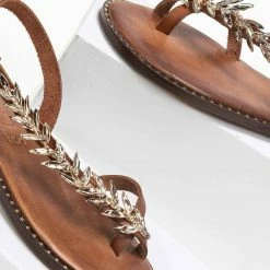 IRIS Πέδιλα δερμάτινα ίσια με σχέδιο φύλλα ελιάς - Καφέ -Σανδάλια κατάστημα dermatina isia pedila me sxedio fulla elias 90622 x63k