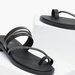 The Fashion Project Σανδάλια δερμάτινα Estil με Strass και λουράκια - Μαύρο 10 The Fashion Project Σανδάλια δερμάτινα Estil με Strass και λουράκια - Μαύρο -Σανδάλια κατάστημα dermatina sandalia estil me strass kai lourakia 100813 87or