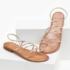 IRIS Σανδάλια δερμάτινα με λεπτά λουράκια - Χρυσό -Σανδάλια κατάστημα dermatina sandalia me lepta lourakia 90599 e6d0