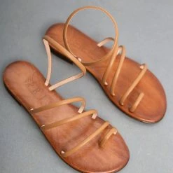IRIS Σανδάλια δερμάτινα με λεπτά λουράκια - Ταμπά -Σανδάλια κατάστημα dermatina sandalia me lepta lourakia 93397 v5s0