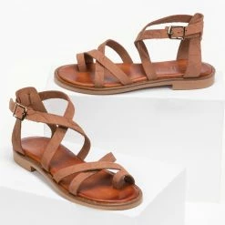 Πέδιλα δερμάτινα Estil φλατ με χιαστί λουράκια - Ταμπά 10 Πέδιλα δερμάτινα Estil φλατ με χιαστί λουράκια - Ταμπά -Σανδάλια κατάστημα estil dermatina flat pedila me xiasti lourakia 91157 jjvk