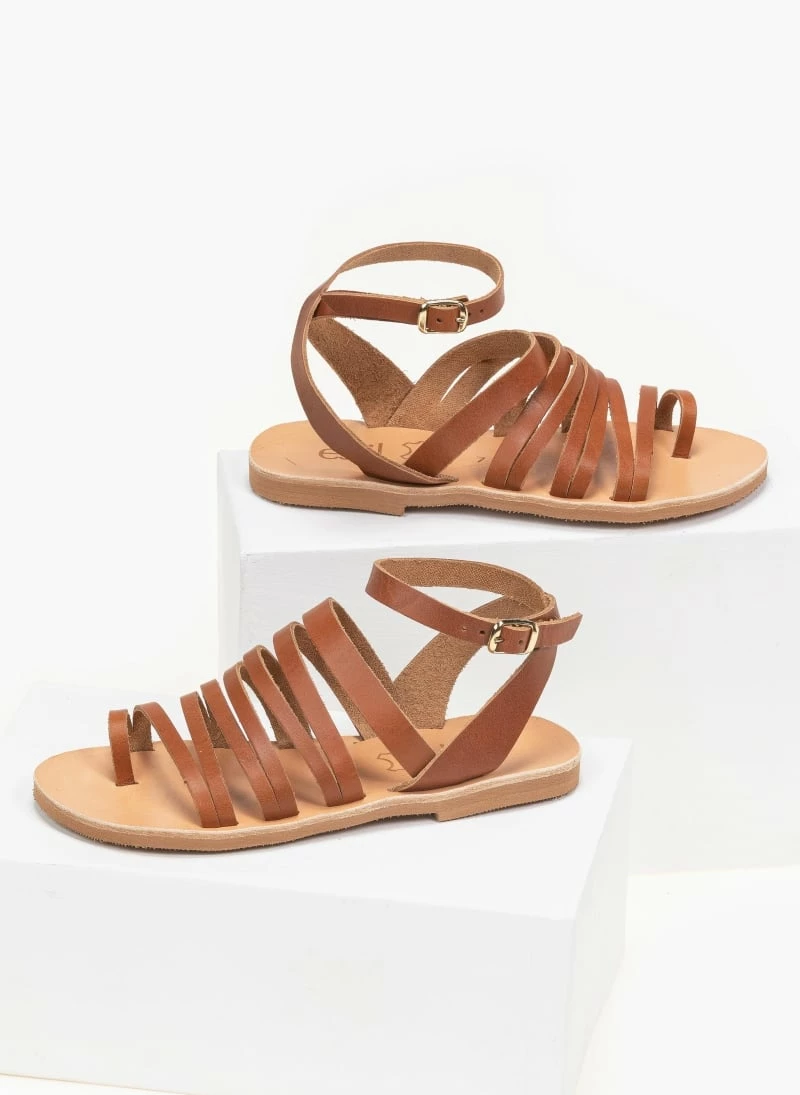 Estil δερμάτινα ίσια πέδιλα με λεπτά λουράκια - Ταμπά 3 Estil δερμάτινα ίσια πέδιλα με λεπτά λουράκια - Ταμπά