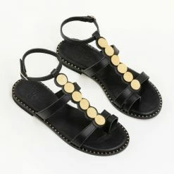 Estil δερμάτινα ίσια πέδιλα με μεταλλικά στοιχεία - Μαύρο -Σανδάλια κατάστημα estil dermatina isia pedila me metallika stoixeia 92575 12un