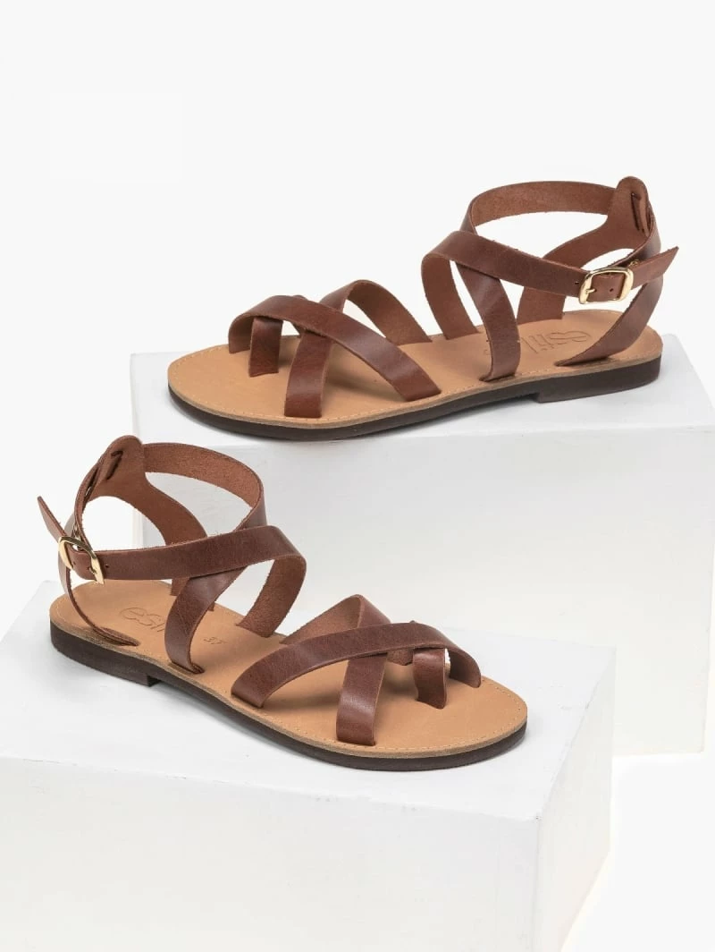 Πέδιλα δερμάτινα Estil με χιαστί σχέδιο - Ταμπά 3 Πέδιλα δερμάτινα Estil με χιαστί σχέδιο - Ταμπά