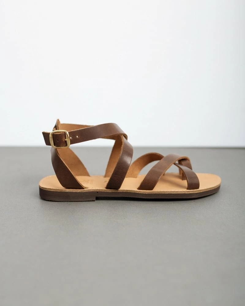 Πέδιλα δερμάτινα Estil με χιαστί σχέδιο - Καφέ 4 Πέδιλα δερμάτινα Estil με χιαστί σχέδιο - Καφέ - Image 2