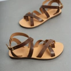 Πέδιλα δερμάτινα Estil με χιαστί σχέδιο - Καφέ 14 Πέδιλα δερμάτινα Estil με χιαστί σχέδιο - Καφέ -Σανδάλια κατάστημα estil dermatina isia pedila me xiasti sxedio 93565 jmla