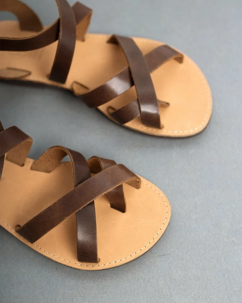 Πέδιλα δερμάτινα Estil με χιαστί σχέδιο - Καφέ 9 Πέδιλα δερμάτινα Estil με χιαστί σχέδιο - Καφέ - Image 7