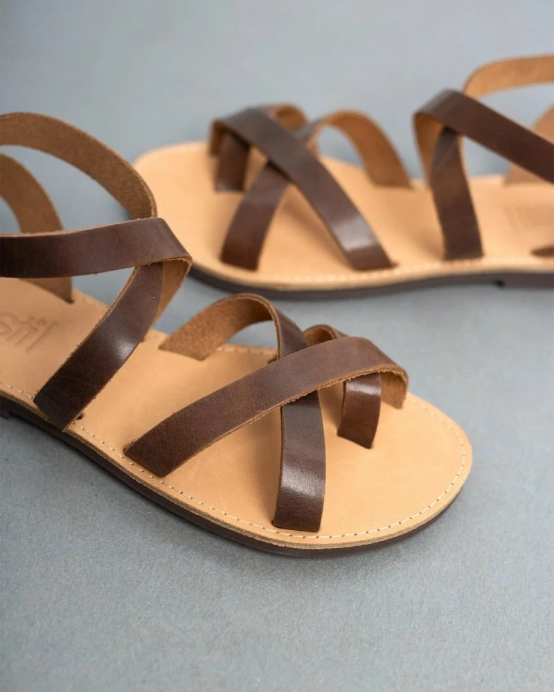 Πέδιλα δερμάτινα Estil με χιαστί σχέδιο - Καφέ 5 Πέδιλα δερμάτινα Estil με χιαστί σχέδιο - Καφέ - Image 3