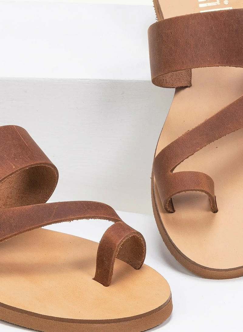 Σανδάλια Estil δερμάτινα με άνοιγμα στο πλάι - Ταμπά 5 Σανδάλια Estil δερμάτινα με άνοιγμα στο πλάι - Ταμπά - Image 3