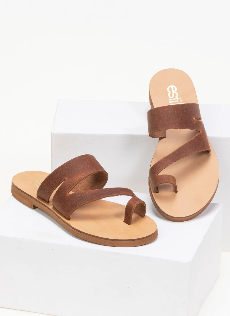 Σανδάλια Estil δερμάτινα με άνοιγμα στο πλάι - Ταμπά 3 Σανδάλια Estil δερμάτινα με άνοιγμα στο πλάι - Ταμπά