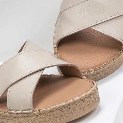 Σανδάλια Estil δερμάτινα με χιαστί φάσες - Μπεζ 8 Σανδάλια Estil δερμάτινα με χιαστί φάσες - Μπεζ -Σανδάλια κατάστημα estil dermatina sandalia me xiasti fases 89798 8kdm