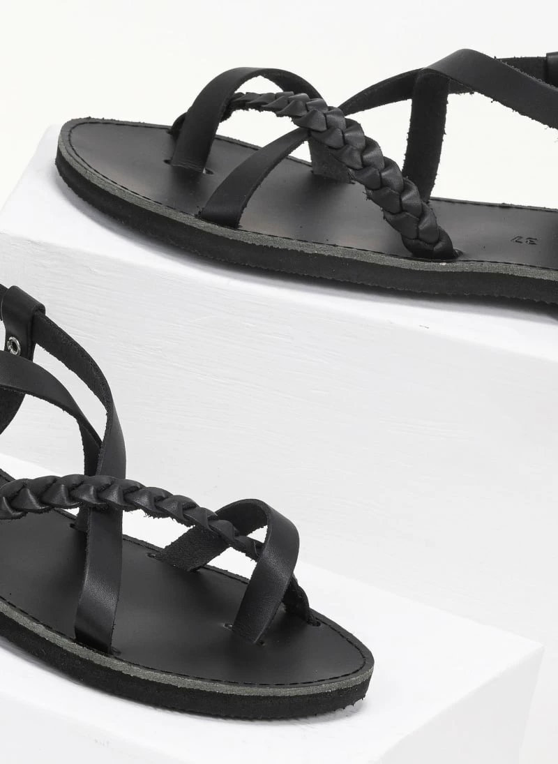 The Fashion Project Πέδιλα Estil φλατ δερμάτινα με κοτσιδάκι - Μαύρο 5 The Fashion Project Πέδιλα Estil φλατ δερμάτινα με κοτσιδάκι - Μαύρο - Image 3