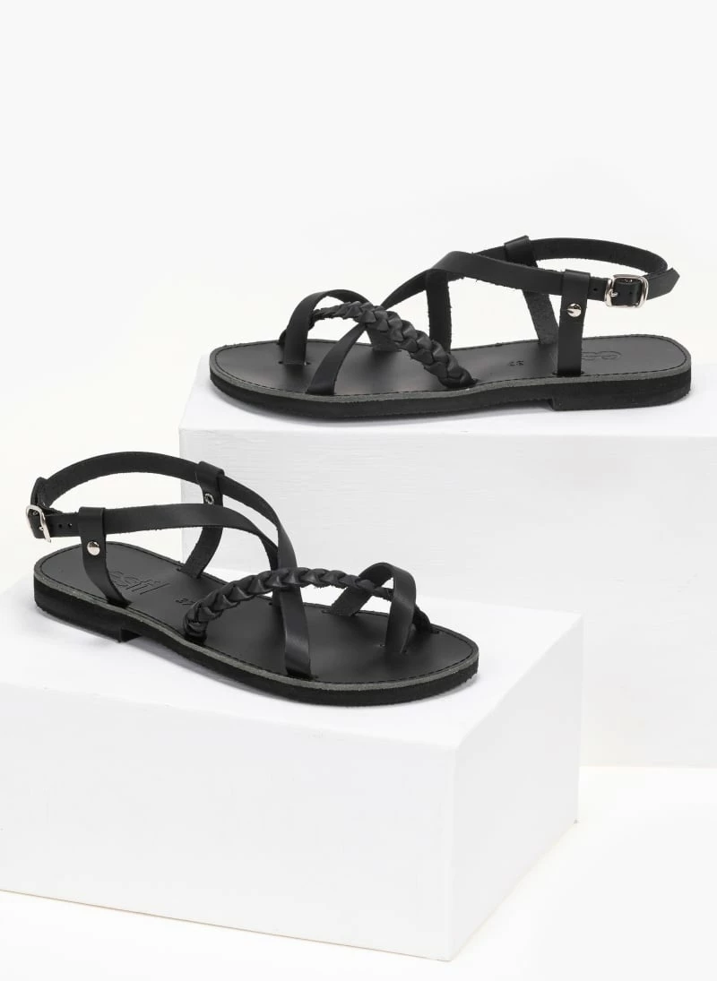 The Fashion Project Πέδιλα Estil φλατ δερμάτινα με κοτσιδάκι - Μαύρο 4 The Fashion Project Πέδιλα Estil φλατ δερμάτινα με κοτσιδάκι - Μαύρο - Image 2