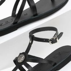 IRIS Πέδιλα δερμάτινα φλατ με μπαρέτα - Μαύρο 11 IRIS Πέδιλα δερμάτινα φλατ με μπαρέτα - Μαύρο -Σανδάλια κατάστημα flat dermatina pedila me mpareta 90607 cwbn