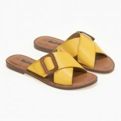 Xti Footwear Σανδάλια φλατ χιαστί Refresh 72656 - Κίτρινο