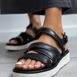 Flatform δερμάτινα πέδιλα CARMELA 68418 - Μαύρο