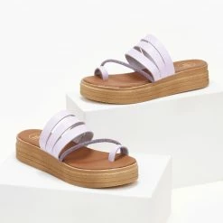 Flatforms δερμάτινα TFP με λοξό Strass λουράκι - Λιλά 13 Flatforms δερμάτινα TFP με λοξό Strass λουράκι - Λιλά -Σανδάλια κατάστημα flatforms dermatina tfp me lokso strass louraki 105850 1kb1