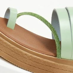 Flatforms δερμάτινα TFP με λοξό Strass λουράκι - Βεραμάν -Σανδάλια κατάστημα flatforms dermatina tfp me lokso strass louraki 105851 a1gi