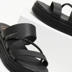 Flatforms δερμάτινα TFP με Strass - Μαύρο 12 Flatforms δερμάτινα TFP με Strass - Μαύρο -Σανδάλια κατάστημα flatforms dermatina tfp me strass 105713 alfj