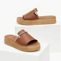 Flatforms δερμάτινα TFP με Strass λουράκι - Ταμπά -Σανδάλια κατάστημα flatforms dermatina tfp me strass louraki 105598 dbvl