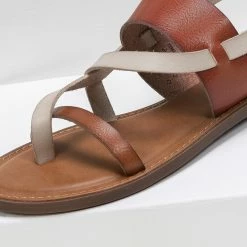 Πέδιλα ίσια με διχρωμία Refresh 72942 - Ταμπά 8 Πέδιλα ίσια με διχρωμία Refresh 72942 - Ταμπά -Σανδάλια κατάστημα isia pedila me dixrwmia refresh 72942 90374 k1ah