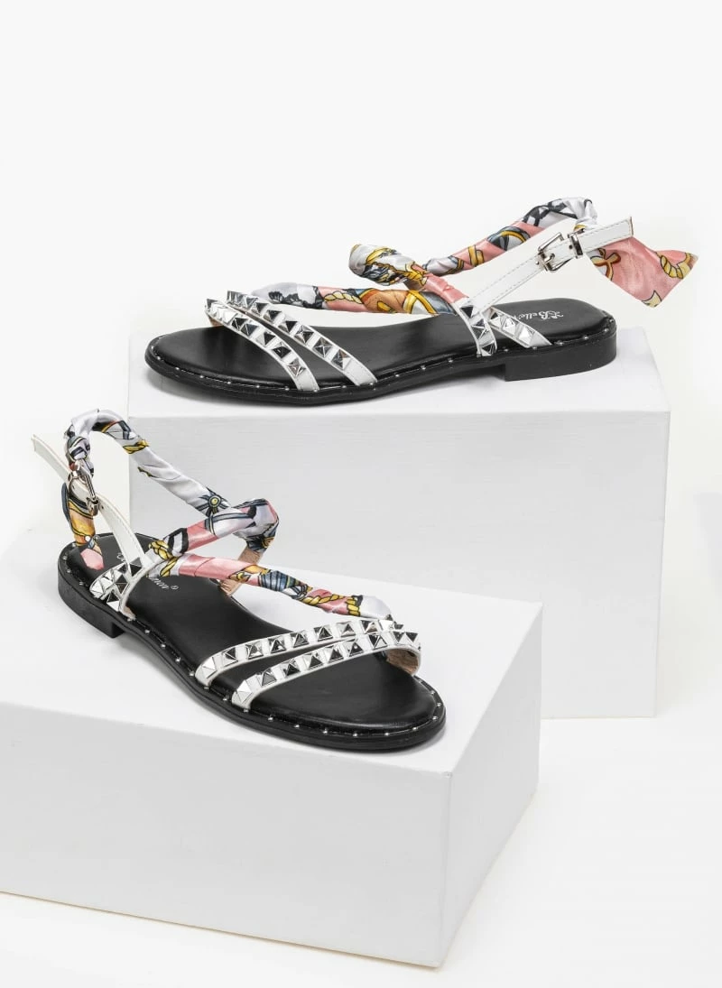 The Fashion Project Σανδάλια ίσια με καρφάκια - Λευκό 5 The Fashion Project Σανδάλια ίσια με καρφάκια - Λευκό - Image 3