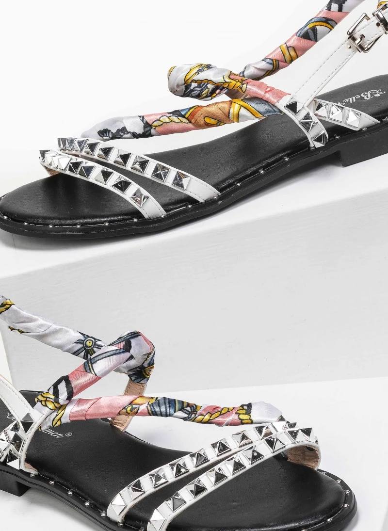 The Fashion Project Σανδάλια ίσια με καρφάκια - Λευκό 4 The Fashion Project Σανδάλια ίσια με καρφάκια - Λευκό - Image 2