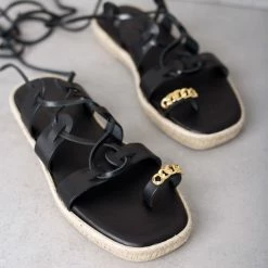 IRIS Lace Up πέδιλα με αλυσίδα στο δάκτυλο - Μαύρο -Σανδάλια κατάστημα lace up pedila me alusida sto daktulo 93994 z3fa