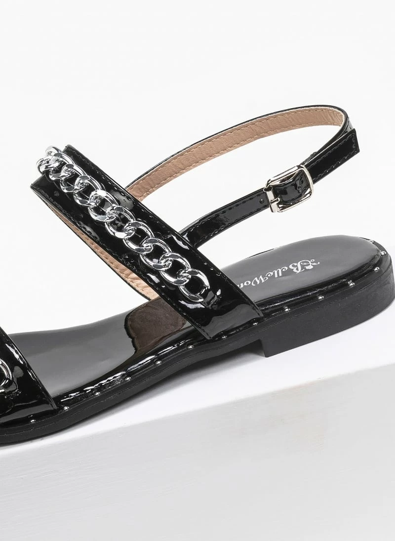 The Fashion Project Πέδιλα λουστρίνι φλατ με αλυσίδα - Μαύρο 4 The Fashion Project Πέδιλα λουστρίνι φλατ με αλυσίδα - Μαύρο - Image 2