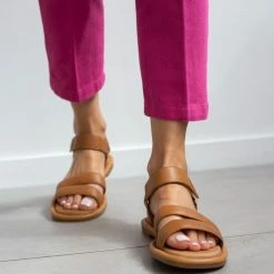 CARMELA Πέδιλα δερμάτινα φλατ με διπλή φάσα 68558 - Κάμελ 15 CARMELA Πέδιλα δερμάτινα φλατ με διπλή φάσα 68558 - Κάμελ -Σανδάλια κατάστημα pedila dermatina flat me dipli fasa 68558 100465 5lk5