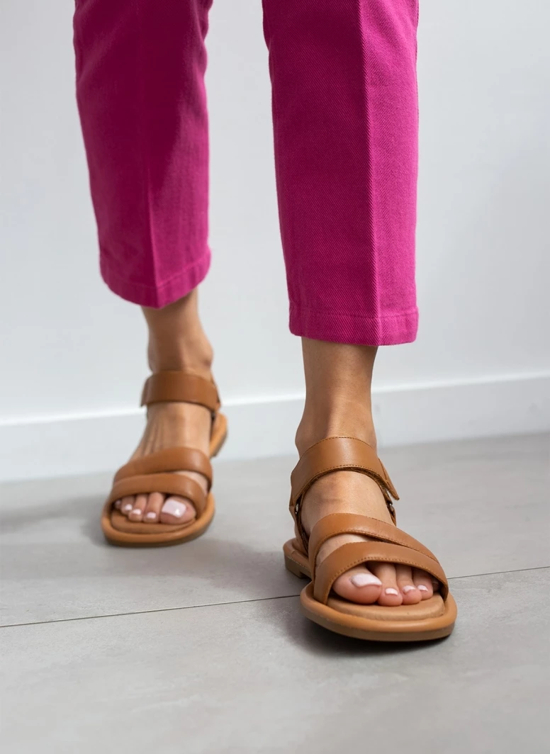 CARMELA Πέδιλα δερμάτινα φλατ με διπλή φάσα 68558 - Κάμελ 9 CARMELA Πέδιλα δερμάτινα φλατ με διπλή φάσα 68558 - Κάμελ - Image 7