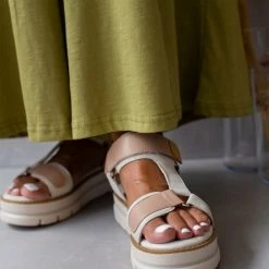 Πέδιλα δερμάτινα με Velcro CARMELA 68543 - Πάγου 12 Πέδιλα δερμάτινα με Velcro CARMELA 68543 - Πάγου -Σανδάλια κατάστημα pedila dermatina me velcro carmela 68543 104895 s7v5