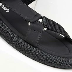 Πέδιλα φλατ με ντυμένη σόλα Refresh 79546 - Μαύρο -Σανδάλια κατάστημα pedila flat me ntumeni sola refresh 79546 100497 k7iw