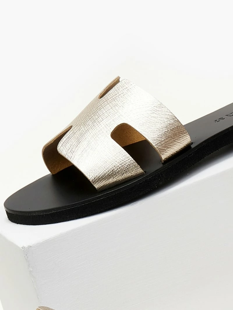 Σανδάλια δερμάτινα ESTIL με ανάγλυφο Pattern - Χρυσό 4 Σανδάλια δερμάτινα ESTIL με ανάγλυφο Pattern - Χρυσό - Image 2