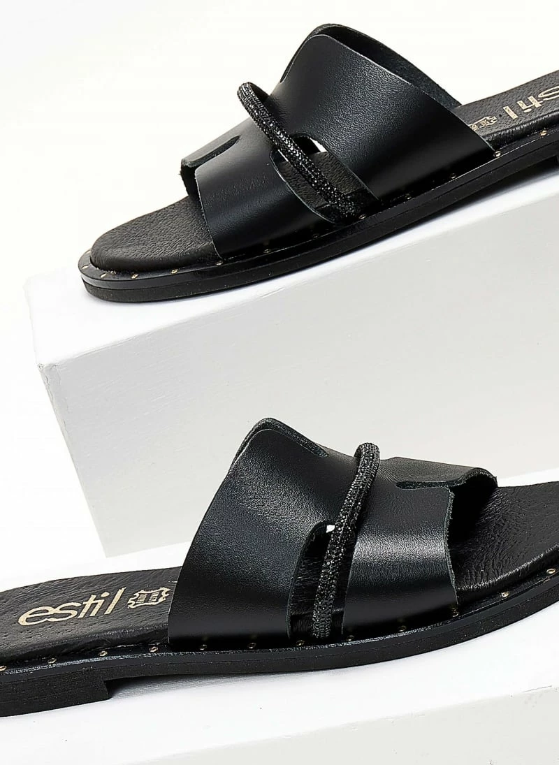 Σανδάλια δερμάτινα ESTIL με ανοίγματα και Strass - Μαύρο 7 Σανδάλια δερμάτινα ESTIL με ανοίγματα και Strass - Μαύρο - Image 5