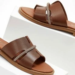 Σανδάλια δερμάτινα ESTIL με ανοίγματα και Strass - Ταμπά 10 Σανδάλια δερμάτινα ESTIL με ανοίγματα και Strass - Ταμπά -Σανδάλια κατάστημα sandalia dermatina estil me anoigmata kai strass 104535 fh4r