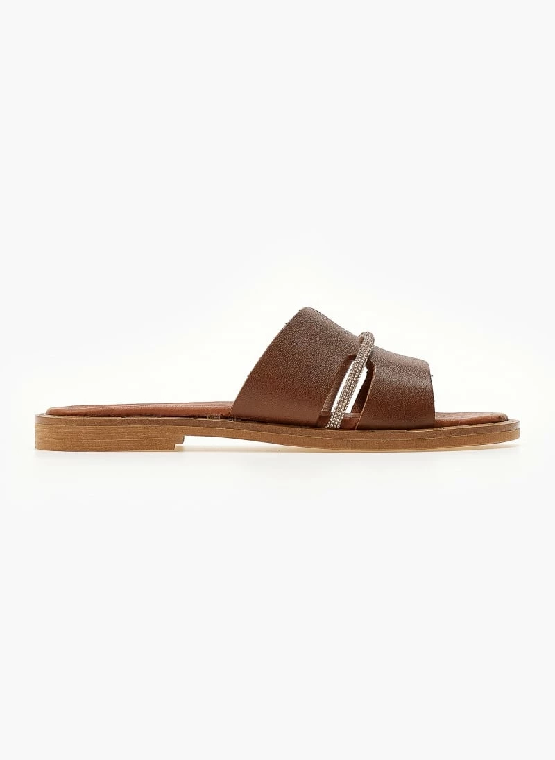 Σανδάλια δερμάτινα ESTIL με ανοίγματα και Strass - Ταμπά 8 Σανδάλια δερμάτινα ESTIL με ανοίγματα και Strass - Ταμπά - Image 6