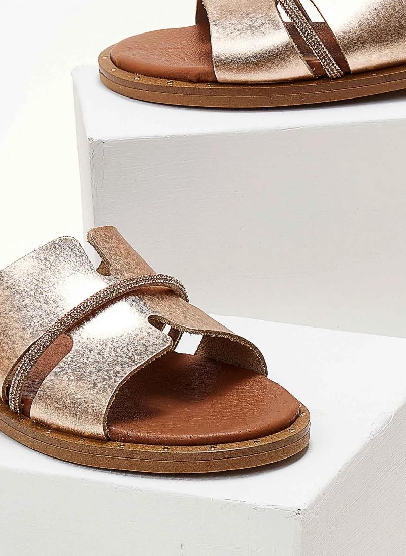 Σανδάλια δερμάτινα ESTIL με ανοίγματα και Strass - Χαλκός 4 Σανδάλια δερμάτινα ESTIL με ανοίγματα και Strass - Χαλκός - Image 2