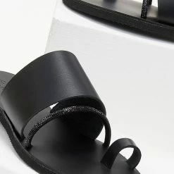 Σανδάλια δερμάτινα ESTIL με φαρδιά φάσα - Μαύρο -Σανδάλια κατάστημα sandalia dermatina estil me fardia fasa 105723 5zy5