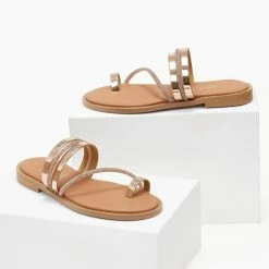 Σανδάλια δερμάτινα ESTIL με λοξό Strass λουράκι - Χαλκός 11 Σανδάλια δερμάτινα ESTIL με λοξό Strass λουράκι - Χαλκός -Σανδάλια κατάστημα sandalia dermatina estil me lokso strass louraki 105137 covk