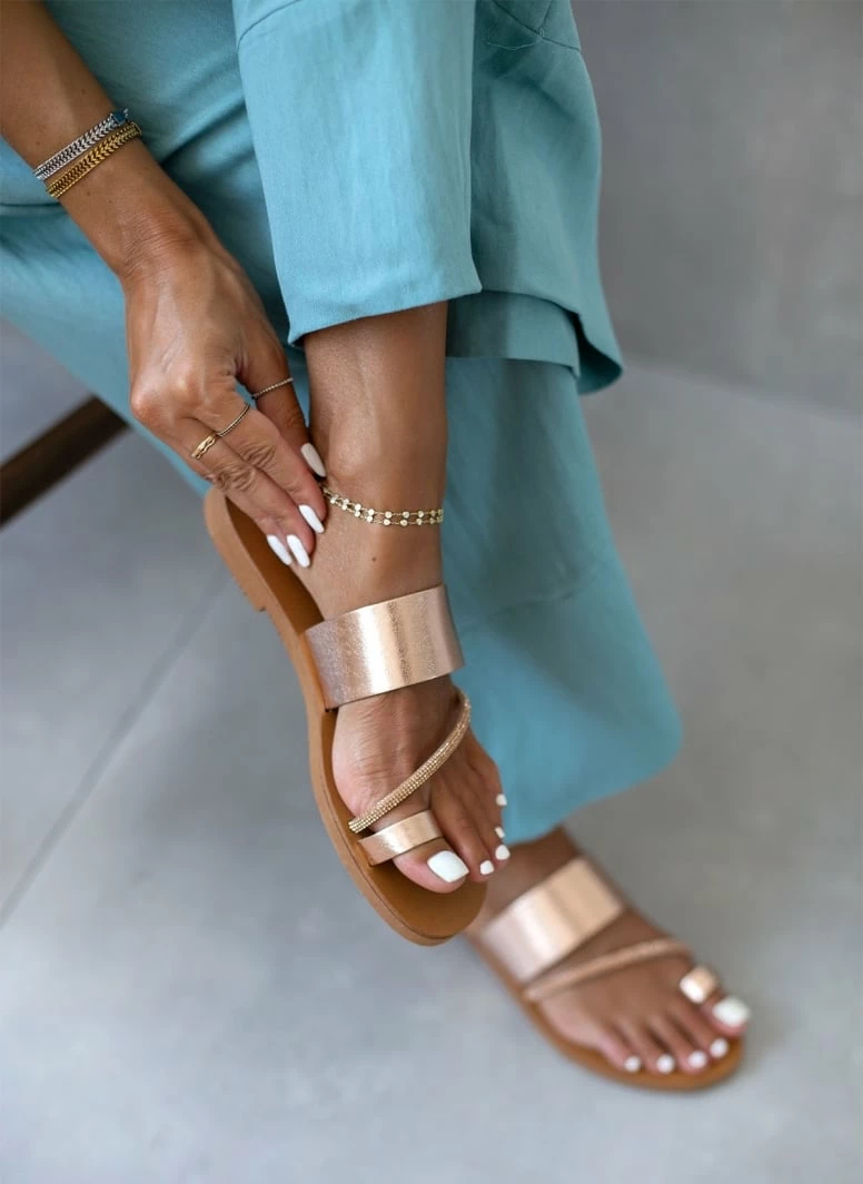 Σανδάλια δερμάτινα ESTIL με Strass λεπτομέρεια - Χαλκός 4 Σανδάλια δερμάτινα ESTIL με Strass λεπτομέρεια - Χαλκός - Image 2