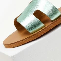 Σανδάλια δερμάτινα ESTIL σε μεταλλικά χρώματα - Βεραμάν 9 Σανδάλια δερμάτινα ESTIL σε μεταλλικά χρώματα - Βεραμάν -Σανδάλια κατάστημα sandalia dermatina estil se metallika xrwmata 105381 w8hg