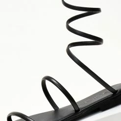 Σανδάλια δερμάτινα IRIS με ιδιαίτερο δέσιμο - Μαύρο -Σανδάλια κατάστημα sandalia dermatina iris me idiaitero desimo 104317 oti2