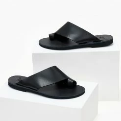 Σανδάλια δερμάτινα IRIS με λοξή φάσα - Μαύρο 11 Σανδάλια δερμάτινα IRIS με λοξή φάσα - Μαύρο -Σανδάλια κατάστημα sandalia dermatina iris me loksi fasa 104003 8og3