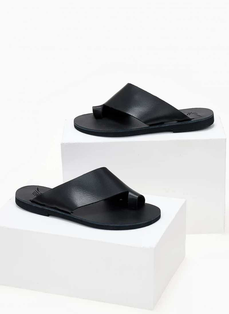 Σανδάλια δερμάτινα IRIS με λοξή φάσα - Μαύρο 6 Σανδάλια δερμάτινα IRIS με λοξή φάσα - Μαύρο - Image 4