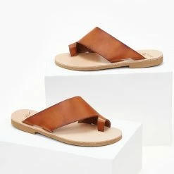 Σανδάλια δερμάτινα IRIS με λοξή φάσα - Ταμπά 12 Σανδάλια δερμάτινα IRIS με λοξή φάσα - Ταμπά -Σανδάλια κατάστημα sandalia dermatina iris me loksi fasa 104004 y5hj