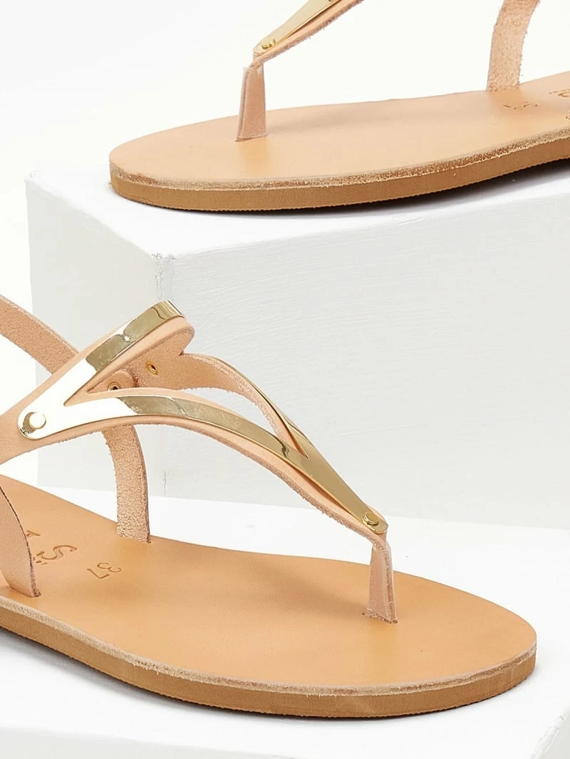 Σανδάλια δερμάτινα IRIS με μεταλλικό τρίγωνο - Φυσικό 5 Σανδάλια δερμάτινα IRIS με μεταλλικό τρίγωνο - Φυσικό - Image 3