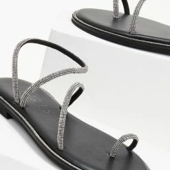 Σανδάλια δερμάτινα IRIS με περαστό Strass λουράκι - Μαύρο 8 Σανδάλια δερμάτινα IRIS με περαστό Strass λουράκι - Μαύρο -Σανδάλια κατάστημα sandalia dermatina iris me perasto strass louraki 105717 2wkn